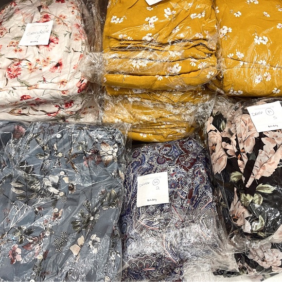 Wholesale. Selling as a lot. 200 dresses. Sizes vary from small to large 6$ each - Picture 2 of 16